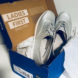 Keds Champion Lurex Silver Size W 7 New in Box NWT